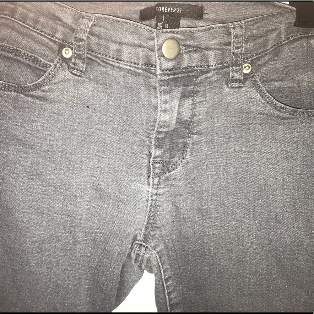 Grey Jeans - Picture 2 of 4